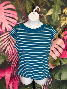 Anne Klein XL blue and white short sleeve - PTP 21